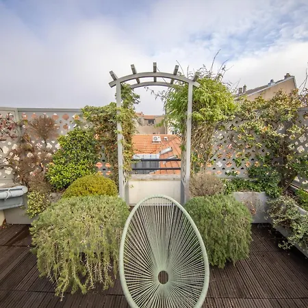 Loft Design Avec Toit-terrasse En Hyper Centre